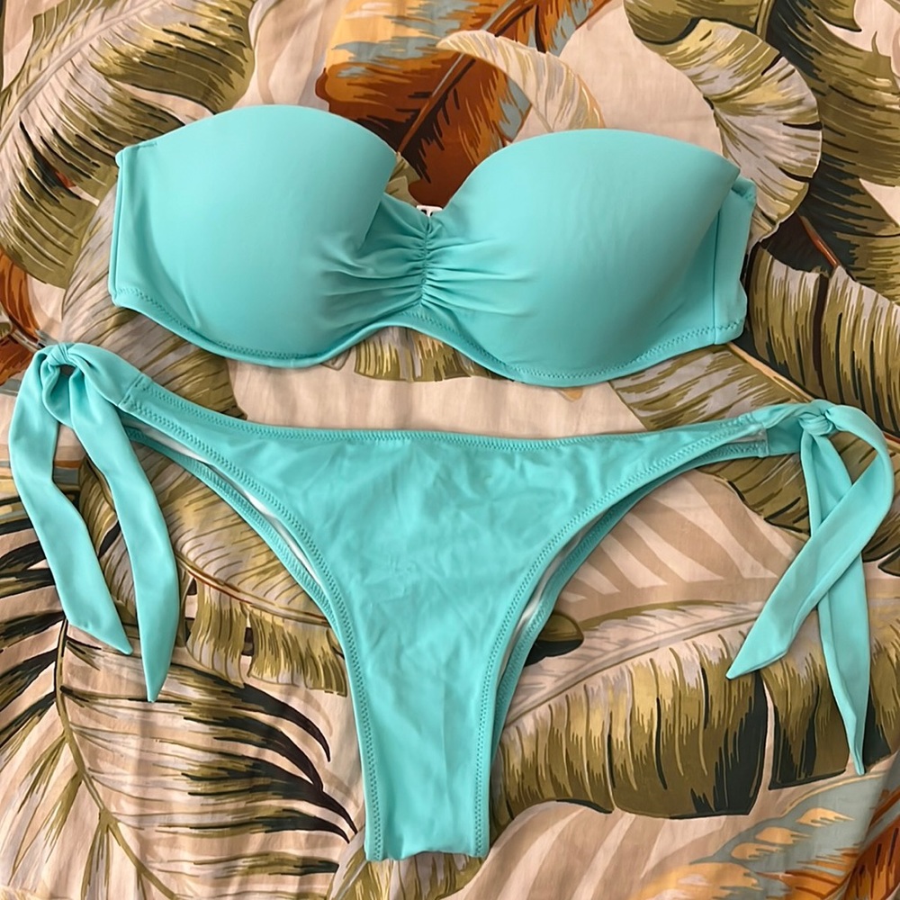 Victoria’s Secret bikini set, sz M